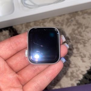 Series 4 silver 40mm Apple Watch